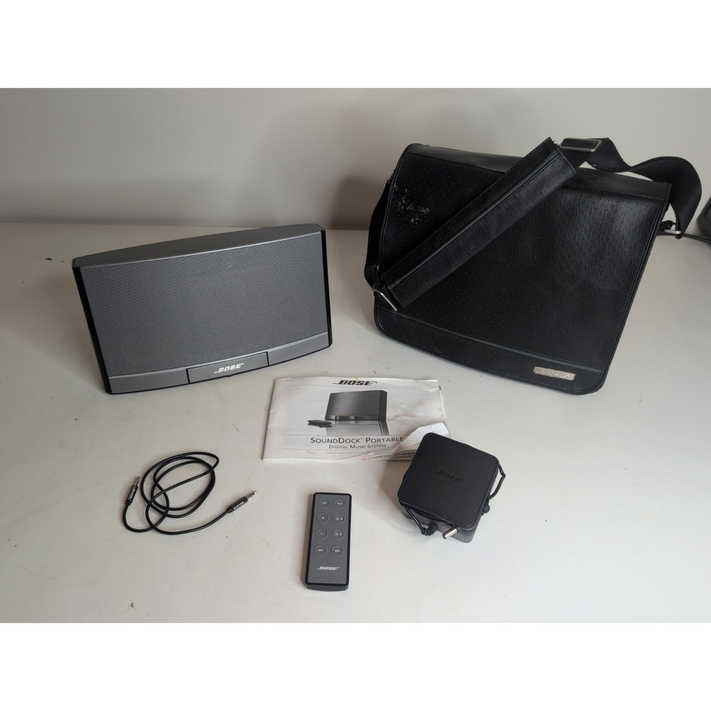 Bose SoundDock N123 Portable Digital Music Speaker W/Remote &Power Cord